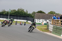 Vintage-motorcycle-club;eventdigitalimages;mallory-park;mallory-park-trackday-photographs;no-limits-trackdays;peter-wileman-photography;trackday-digital-images;trackday-photos;vmcc-festival-1000-bikes-photographs